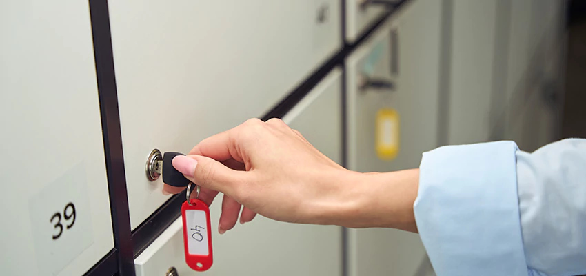 Upgrading File Cabinet Locks in Oak Park, California